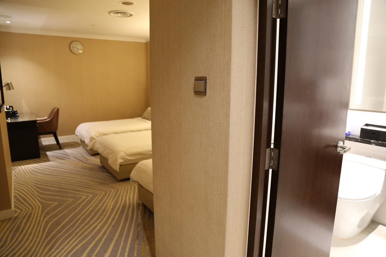 Ambassador Transit Hotel - Terminal 2 Singapur Dış mekan fotoğraf