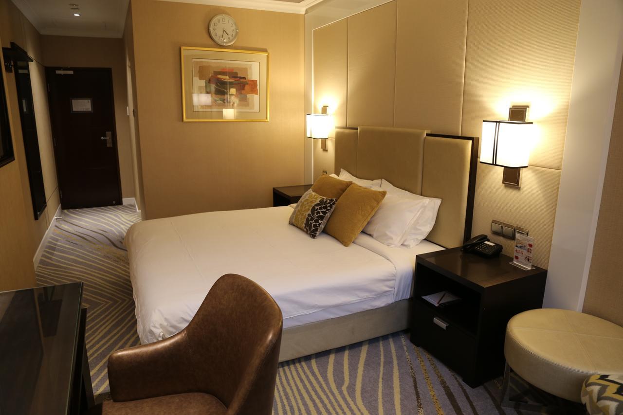 Ambassador Transit Hotel - Terminal 2 Singapur Dış mekan fotoğraf